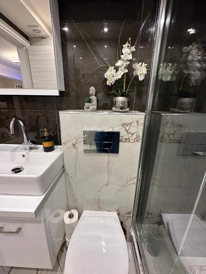 Apartment Blue Star #4 *